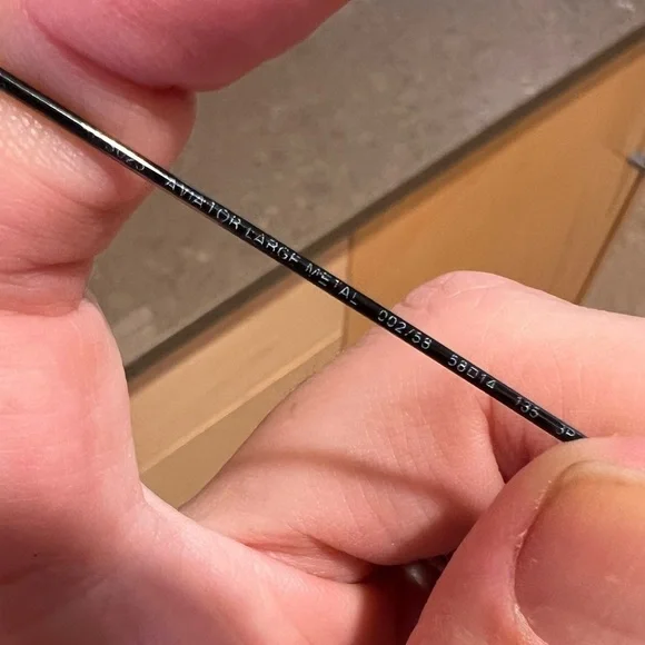 Rayban Large black aviator sunglasses polarized *damage* - Picture 10 of 10